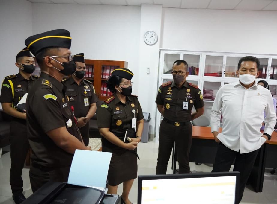 podiumnews.com-Jaksa Agung Minta Kejari Bangka Periksa Tambang Ilegal 